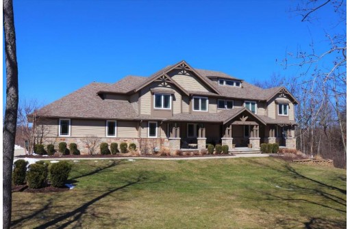 6590 Bridlewood Court, Lake Geneva, WI 53147-5511