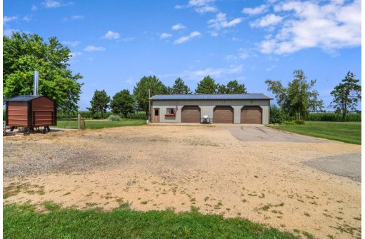 N855 Six Corners Road, Walworth, WI 53184-5807