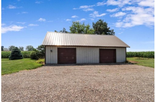 N855 Six Corners Road, Walworth, WI 53184-5807