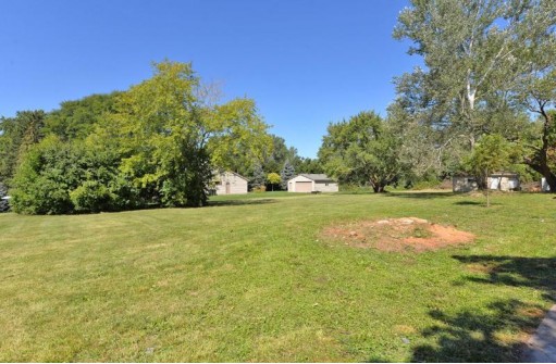 3620 West Southland Drive, Franklin, WI 53132