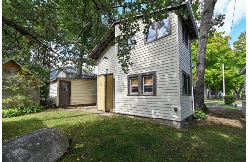 1605 Polk Avenue, Delavan, WI 53115-4046