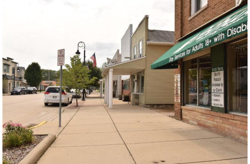 1106 Main Street, Union Grove, WI 53182-1328