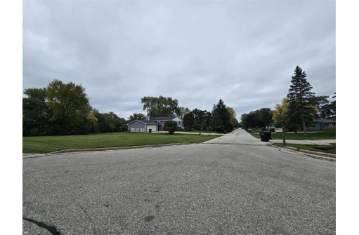 1414 South 166th Street, New Berlin, WI 53151