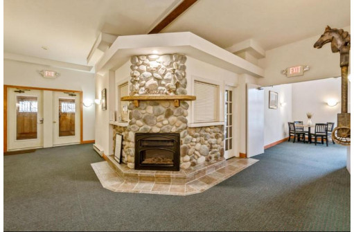 W3216 South Lakeshore Drive 5, Lake Geneva, WI 53147-4352