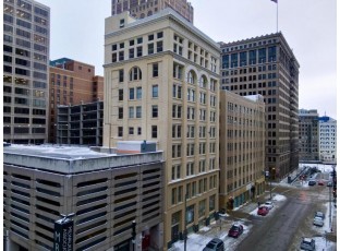 225 East Mason Street Milwaukee, WI 53202