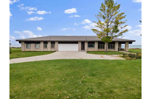 703 Birch Tree Road, Sheboygan, WI 53083-3040