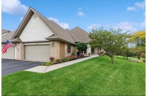 7500 West Tuckaway Pines Circle, Franklin, WI 53132