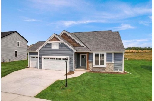 2710 Red Oak Lane, East Troy, WI 53120