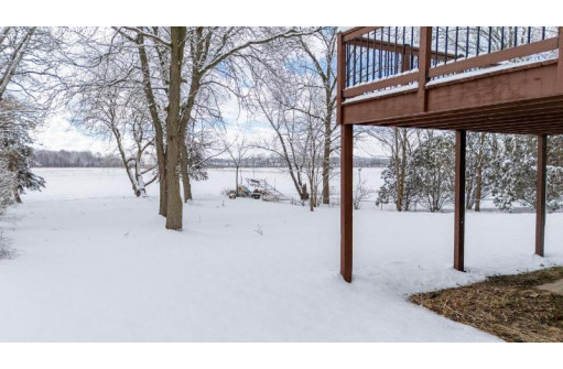 2997 Smith Lake Road, West Bend, WI 53090-8638