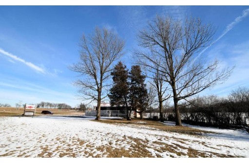 W3867 State Road 23, Princeton, WI 54968-8704