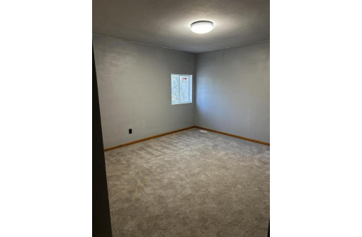 S100W13475 Loomis Drive, Muskego, WI 53150-5217