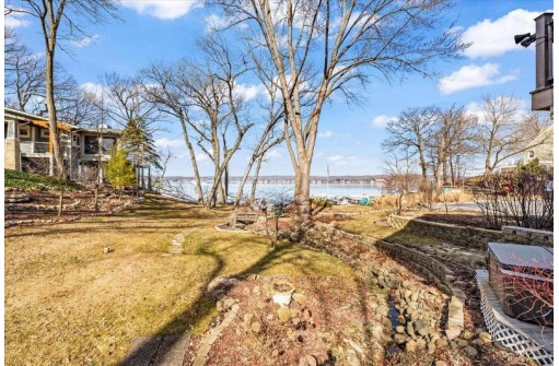 N1929 Beach Road, Lake Geneva, WI 53147