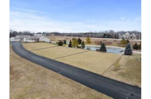 1922 Ravenswood Lane, Manitowoc, WI 54220