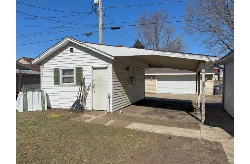 1227 Redfield Street, La Crosse, WI 54601-5638