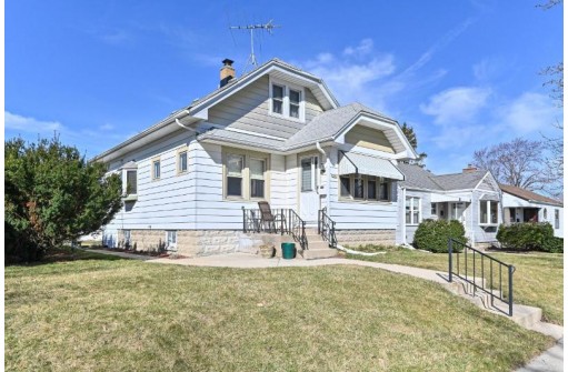 2363 South 73rd Street, West Allis, WI 53219-1805