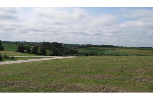 LOT 7 Crossing Meadows Drive, Viroqua, WI 54665-0000