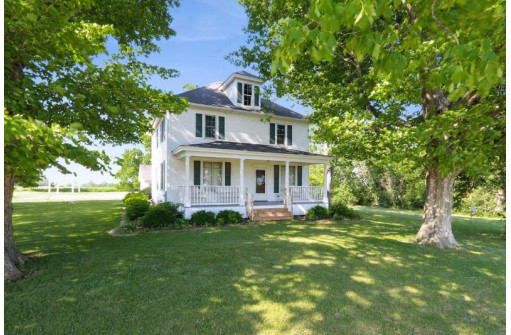 W512 Hafs Road, Genoa City, WI 53128-1113