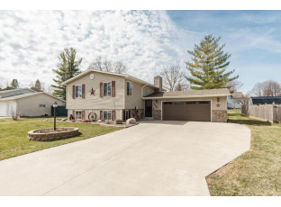 435 Springbrook Court Mayville, WI 53050-1143