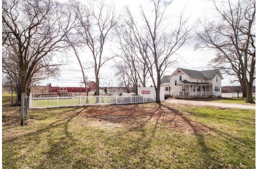 W2491 Swoboda Road, East Troy, WI 53120