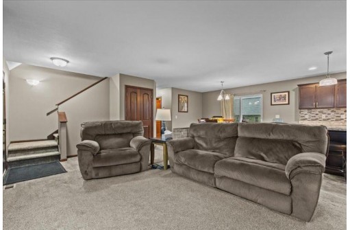 704 Moraine Court, Kewaskum, WI 53040