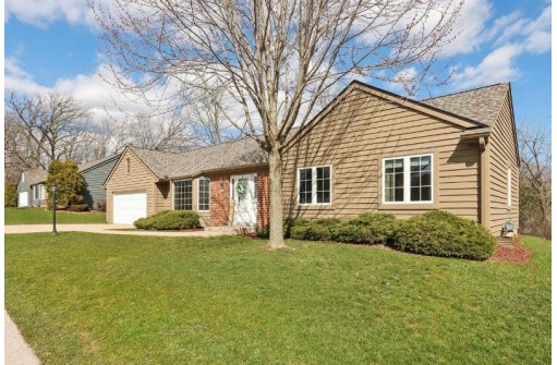 3708 South Bayberry Lane, Greenfield, WI 53228-1360