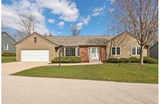 3708 South Bayberry Lane, Greenfield, WI 53228-1360