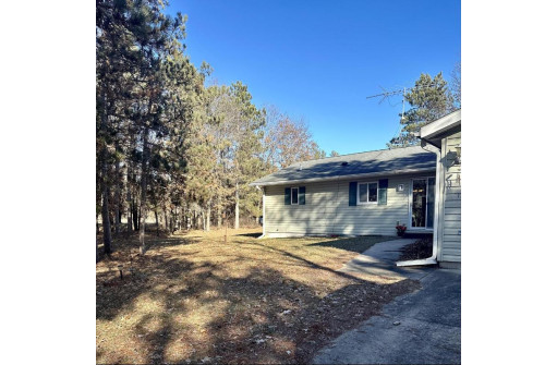 212 Walden Oaks Way, Nekoosa, WI 54457