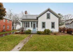 1803 Ludington Avenue Wauwatosa, WI 53226-2838