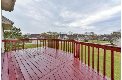 12665 West Lakeland Drive, New Berlin, WI 53151