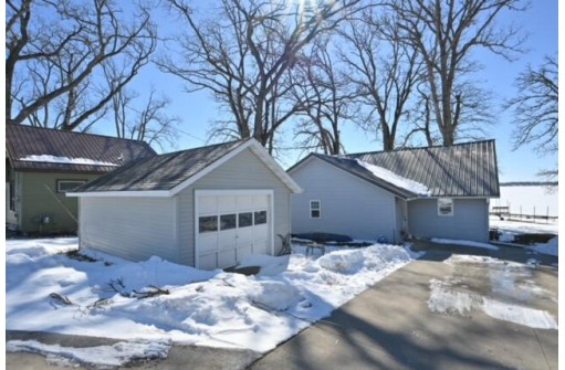 W10605 Blackhawk Trail W10607, Fox Lake, WI 53933-9529