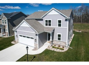 544 Wild Oak Road Hartland, WI 53029