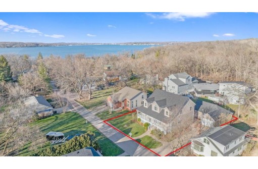 N1744 West Beach Drive, Lake Geneva, WI 53147