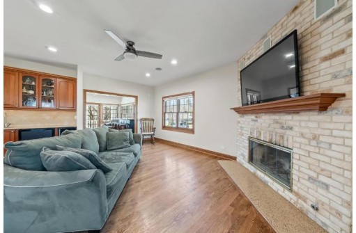 N1744 West Beach Drive, Lake Geneva, WI 53147