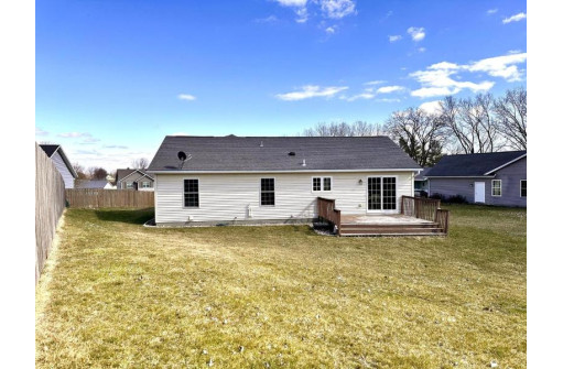 312 Lisa Court, Baraboo, WI 53913