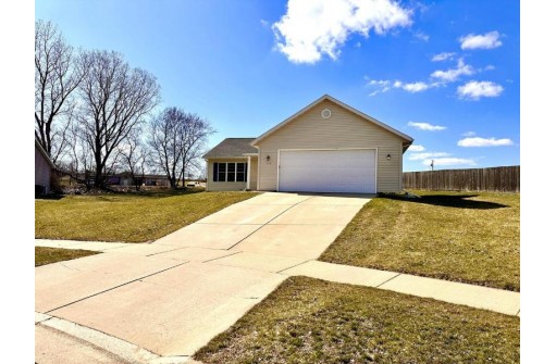 312 Lisa Court, Baraboo, WI 53913