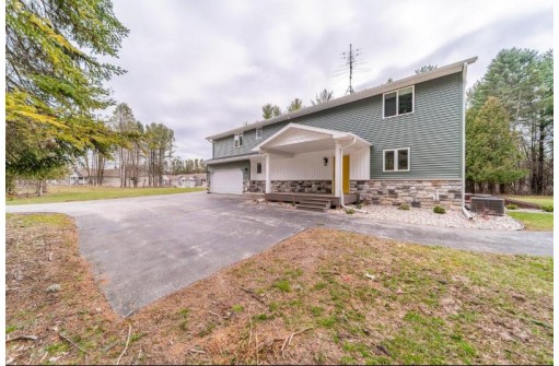 4939 Connemara Court, Sheboygan, WI 53083-1879