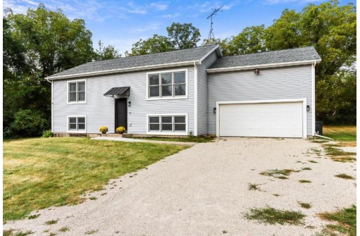 N3413 Queen Road, Lake Geneva, WI 53147