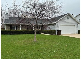 14040 West Beechwood Trail New Berlin, WI 53151-5259