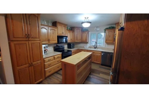 S106W36429 Matthew Lane, Eagle, WI 53119-1821