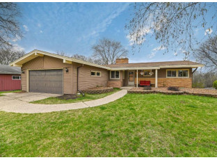 4465 Glenway Street Wauwatosa, WI 53225-4448