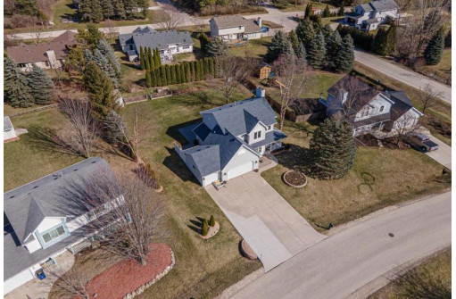 N6215 Woodland Meadows Drive, Sheboygan, WI 53083