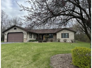 1467 Pathfinder Lane West Bend, WI 53090