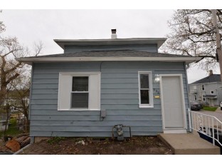 236 Howland Avenue Racine, WI 53404-3410