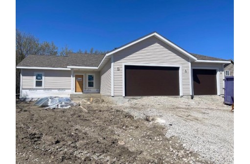 21520 West Valley Drive, New Berlin, WI 53146-9337