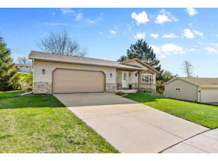 1030 Shepherds Drive West Bend, WI 53090-8463