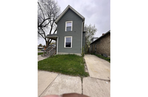 630 Hagerer Street, Racine, WI 53402