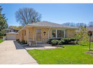 9637 West Palmetto Avenue Wauwatosa, WI 53222-1447