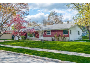 1520 Atlantic Drive Waukesha, WI 53186