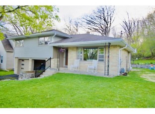 1112 Western Avenue Waukesha, WI 53188-2817