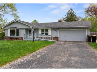 9190 North Alpine Lane Brown Deer, WI 53223-1603